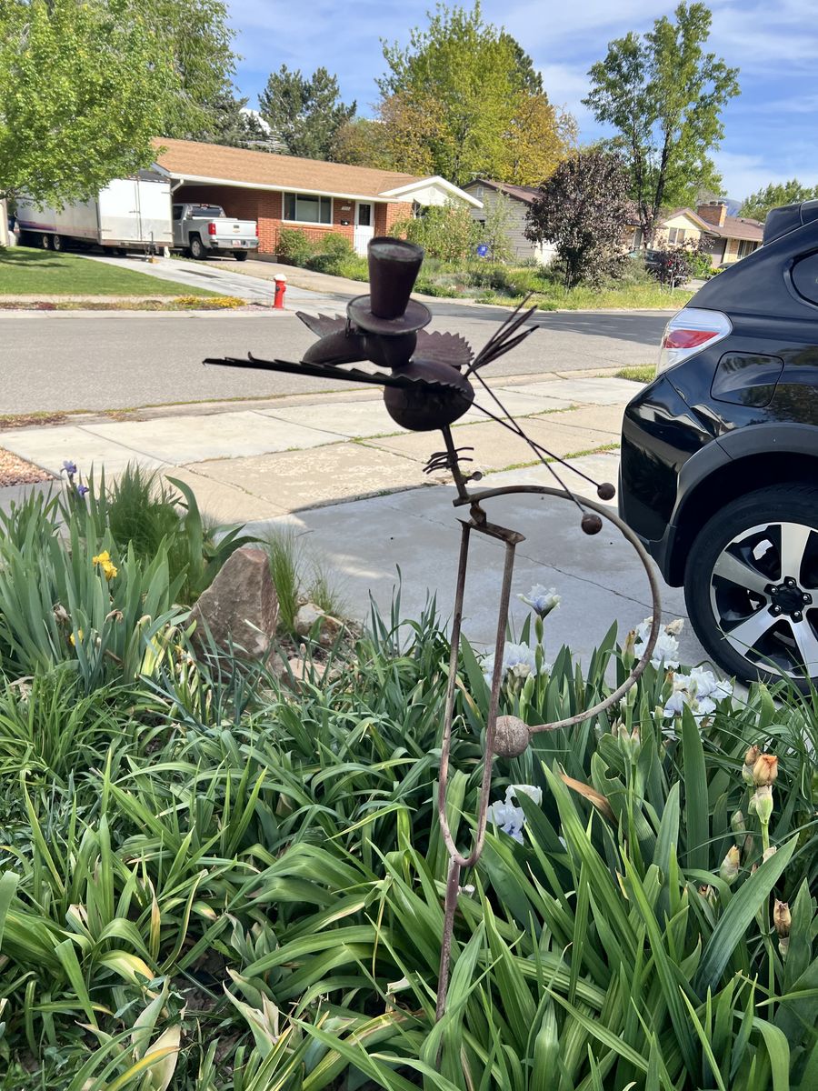 Kinetic yard art - FREE