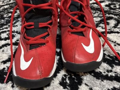 Nike Red Youth Basketball Shoes Size 1.5Y Stutter Step