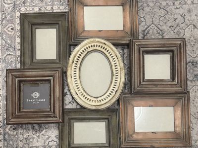 Metal Picture Frame Cluster