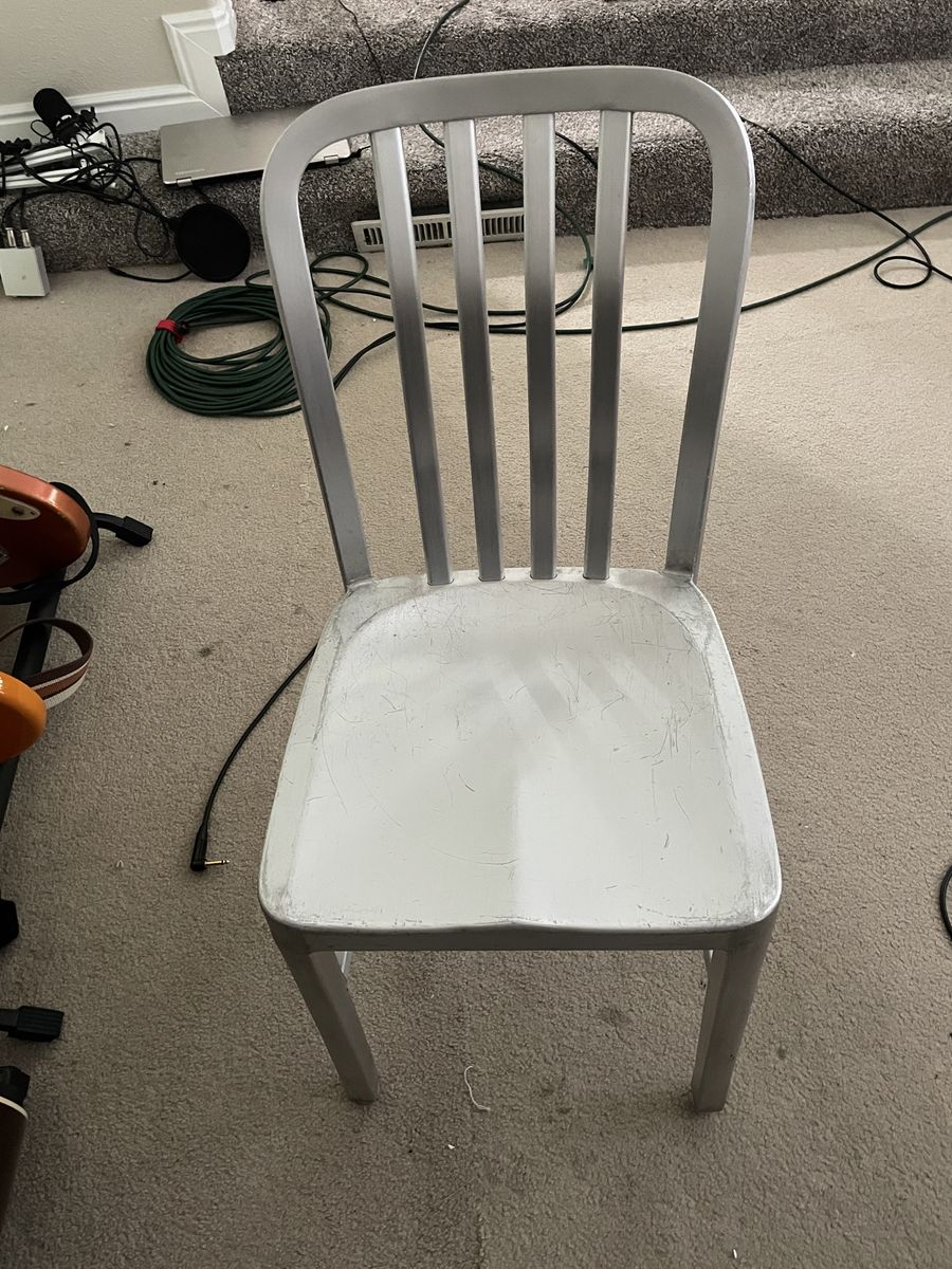 J Dawgs Chair