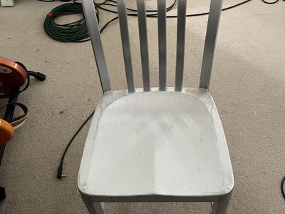 J Dawgs Chair