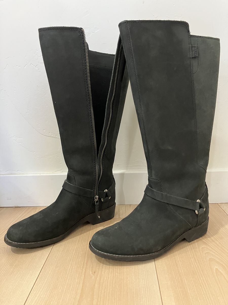 Teva Boots Women's Sz 7.5