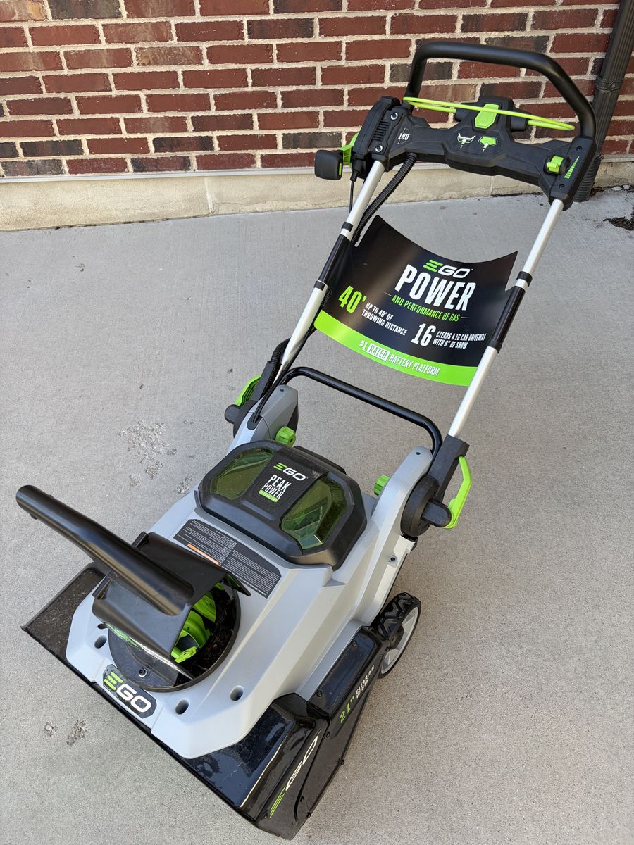 Brand new Ego snow blower (SNT2110)