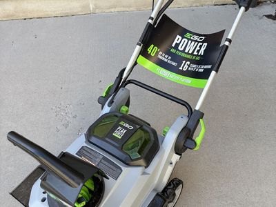 Brand new Ego snow blower (SNT2110)