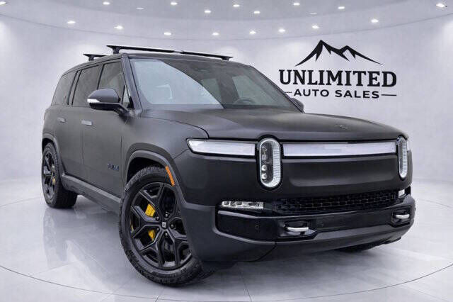 2023 Rivian R1S Adventure