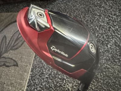 TaylorMade Stealth Carbonwood 10.5 Degree Driver - Right Hand, Red/Black