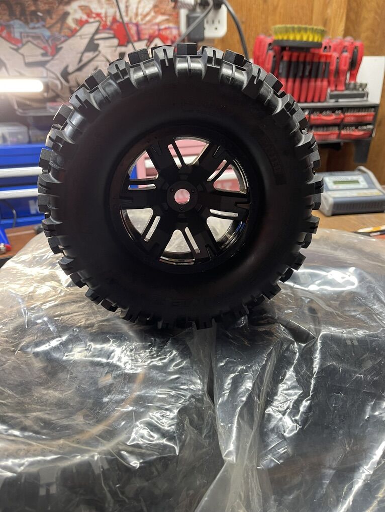 Brand New Traxxas Xmaxx Wheels $120
