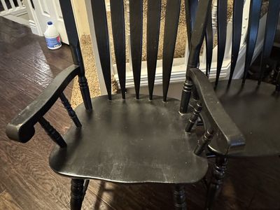 Dining table chair with arms
