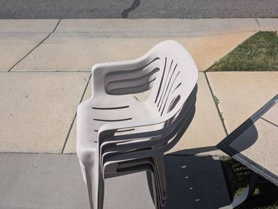 Free plastic patio chairs (4)