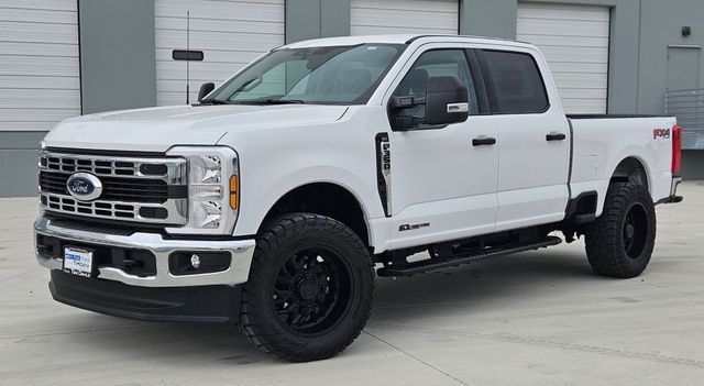 2026 Ford F-350 Super Duty XLT