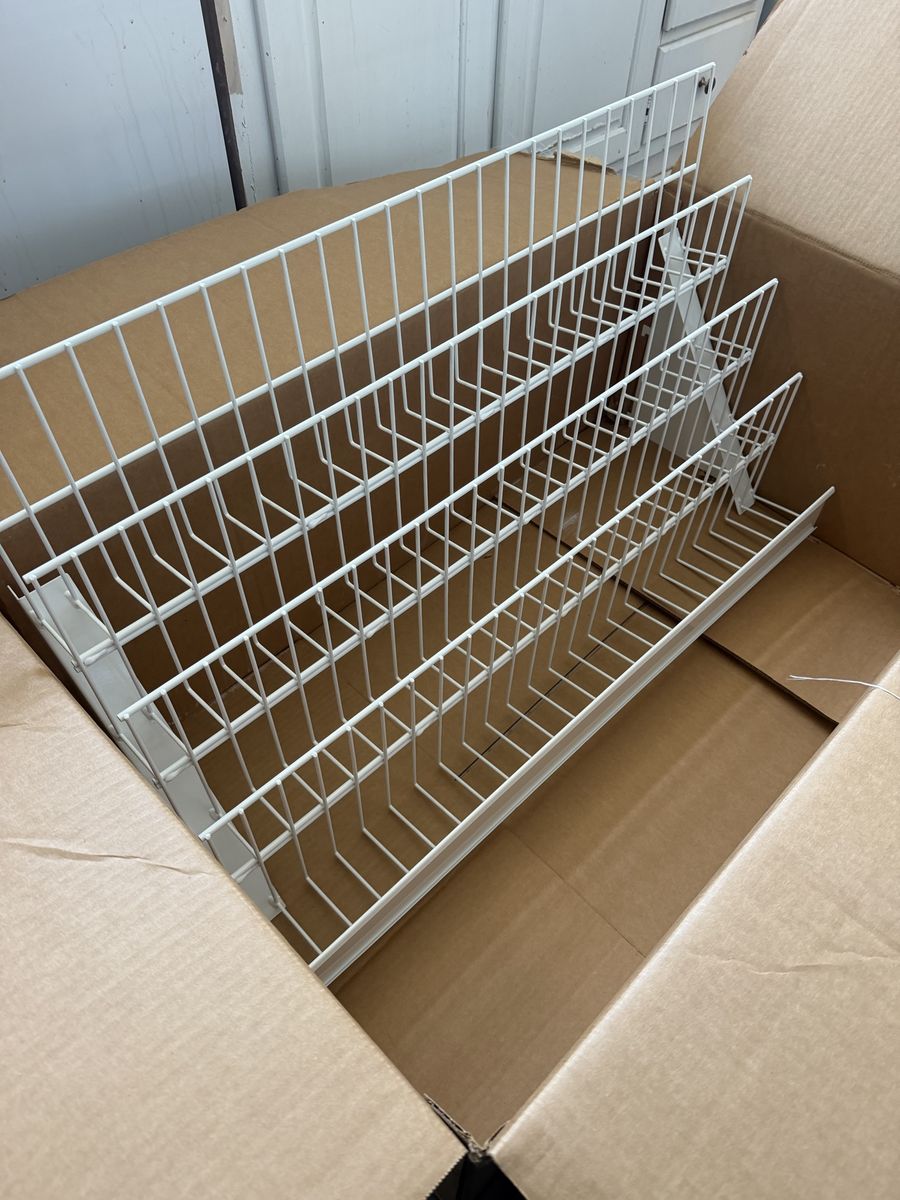 Metal wire rack