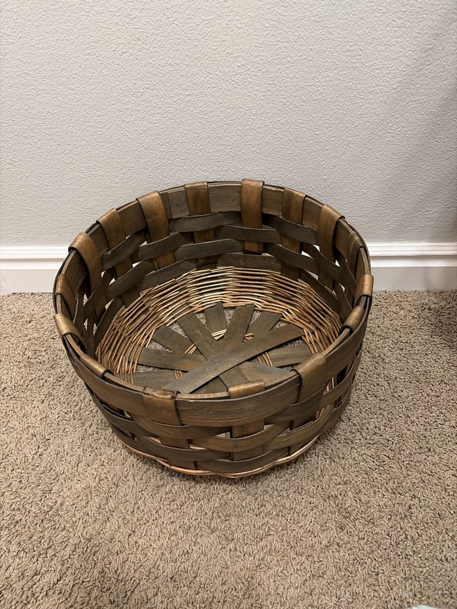 Large Round Woven Basket - Dark Wood & Wicker - Storage & Decor