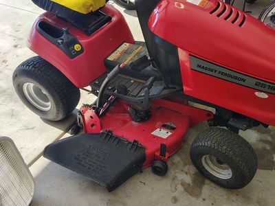 Massey Ferguson 2516 38" Riding Lawn Mower - Runs Well, Good Condition