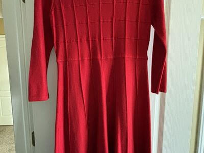 JESSICA HOWARD RED DRESS- SIZE M