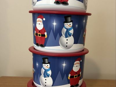 Tupperware Christmas Holiday Stacking Bowls - Set of 4, Santa & Snowman Design