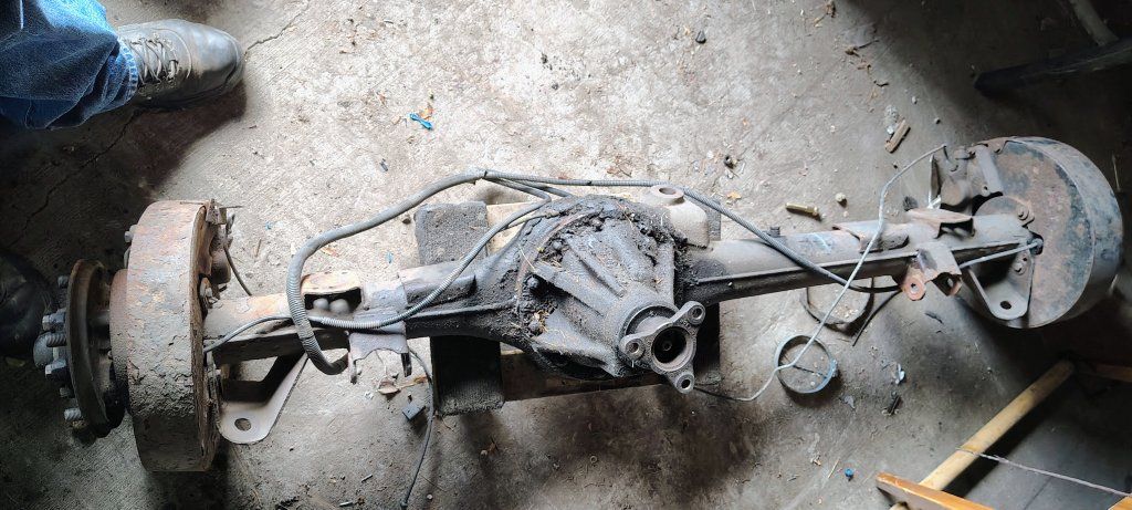 1992 Range Rover Classic Axles (pics to come)