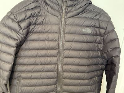North face puff coat black size large