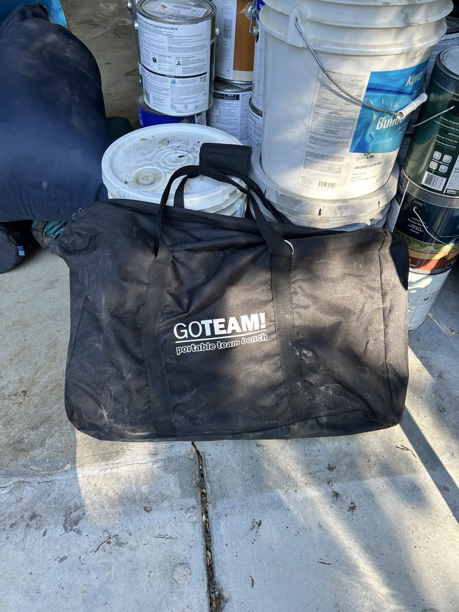 Portable team bench