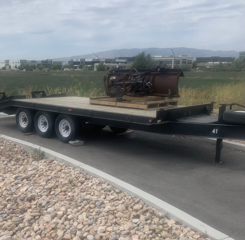 Triple Axel Trailer