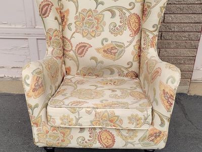 Cute Paisley Floral Patterned Fabric Wingback Accent Chair, Cushion needs some TLC