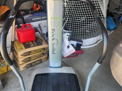 Vibration plate machine exercise machine