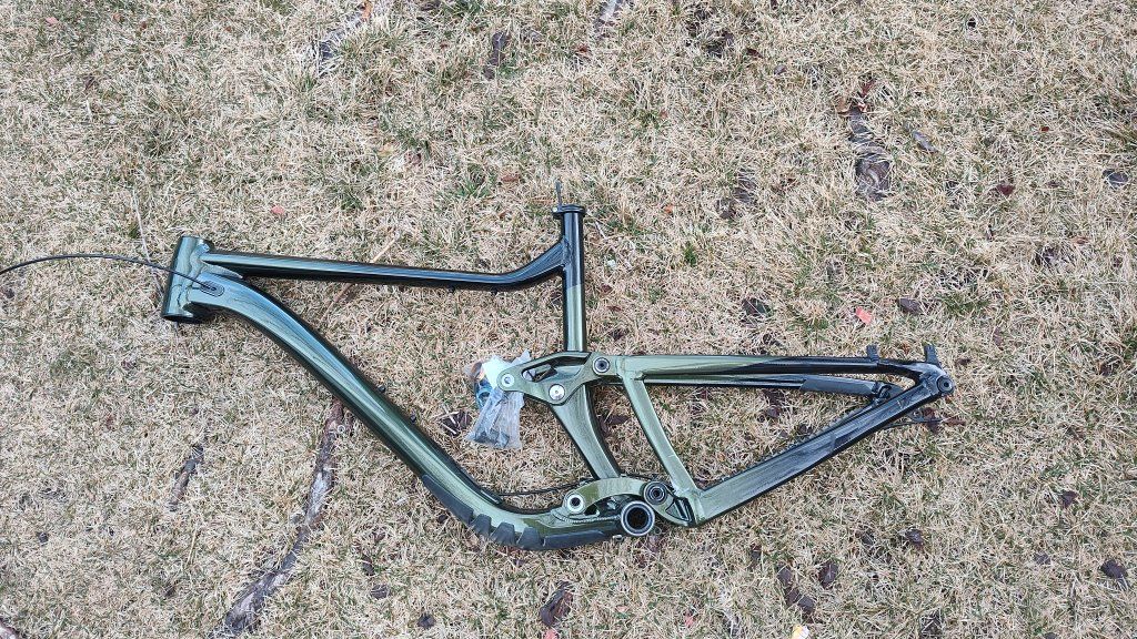 Only 50 miles 2024 Giant Trance 29 frame