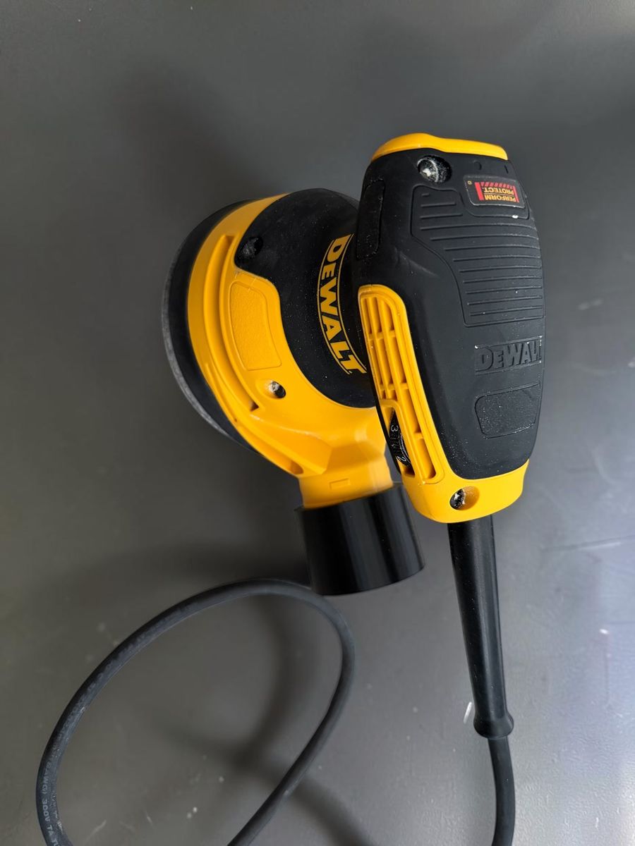 DEWALT DWE6423 Random Orbit Sander Variable Speed 5-inch 3-Amp Corded Electric
