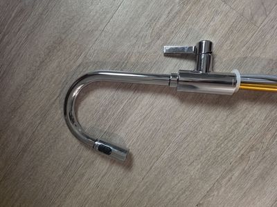 Moen Kitchen Fauchet with extendable sprayer