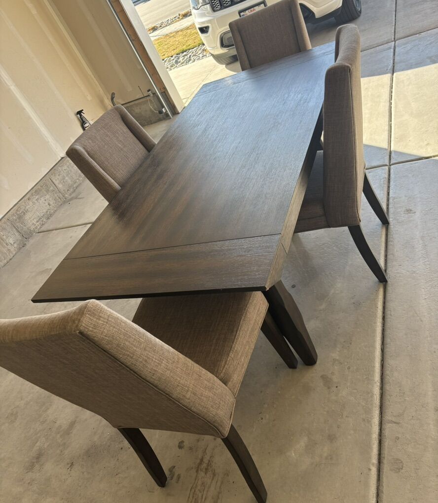 Dining Room Set