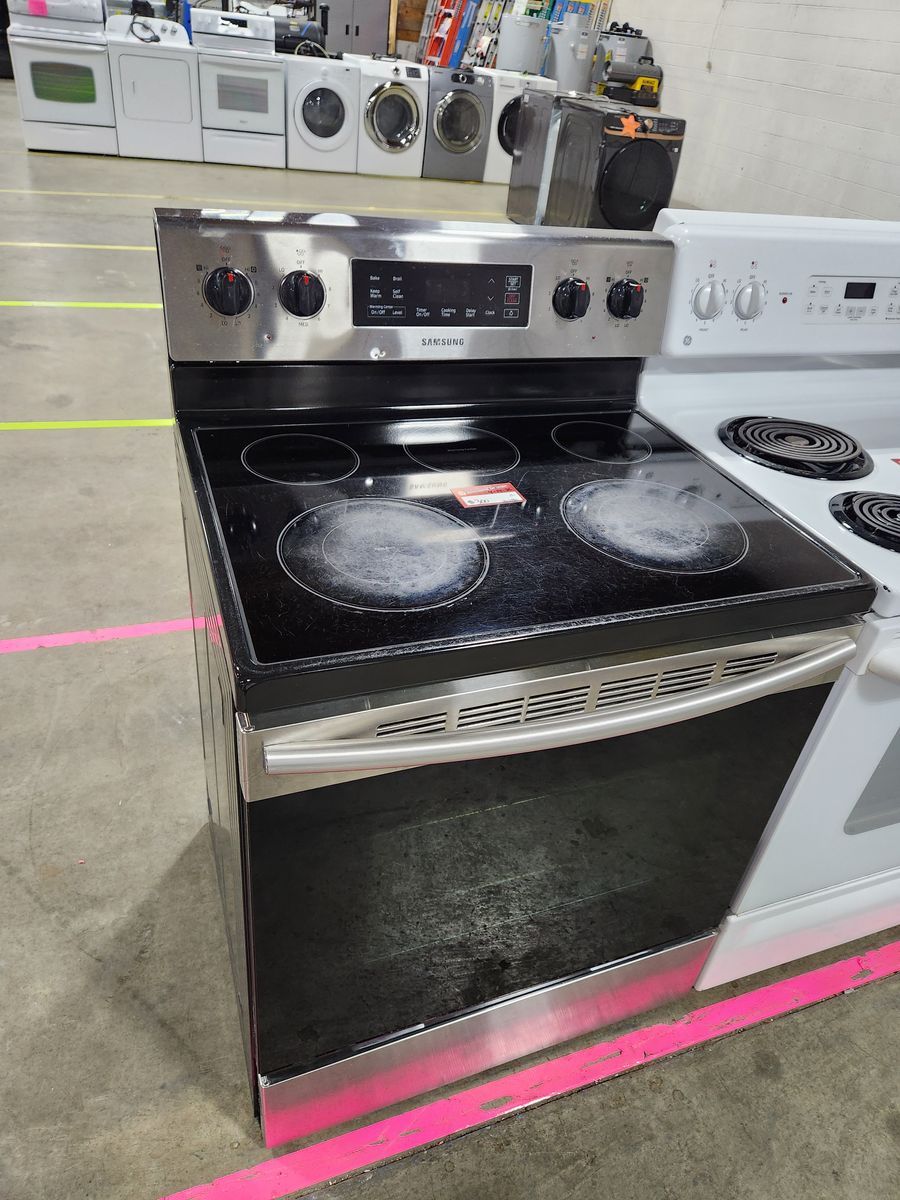 LOW PRICE GUARANTEED! SAMSUNG STAINLESS STEEL GLASS TOP RANGE