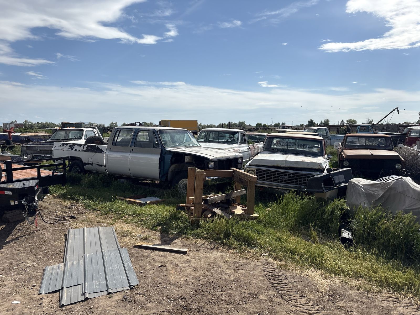 Mostly chevy trucks being sold for parts.