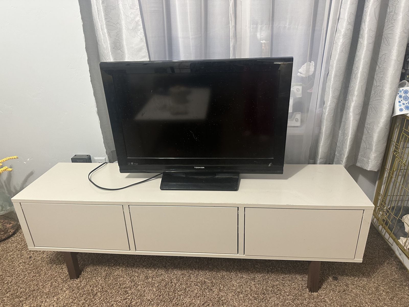 Tv/entertainment Stand