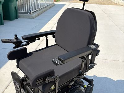 Customer electric wheelchair