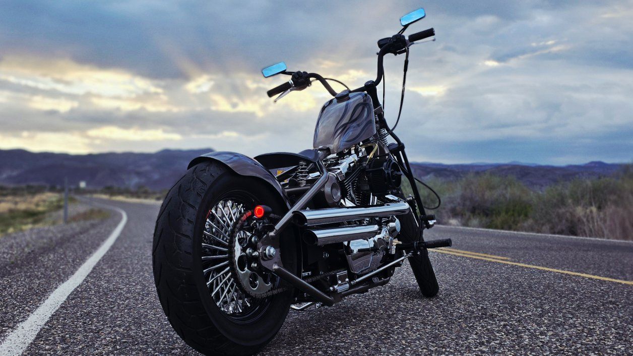 Custom Chopper Motorcycle - Harley Davidson 1200