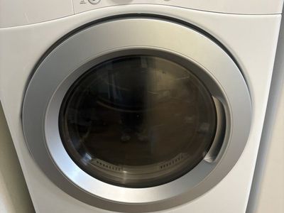 LG Smart Washer & Dryer Set - Large Capacity Wi-Fi (WT7200CW & DLE3500W)