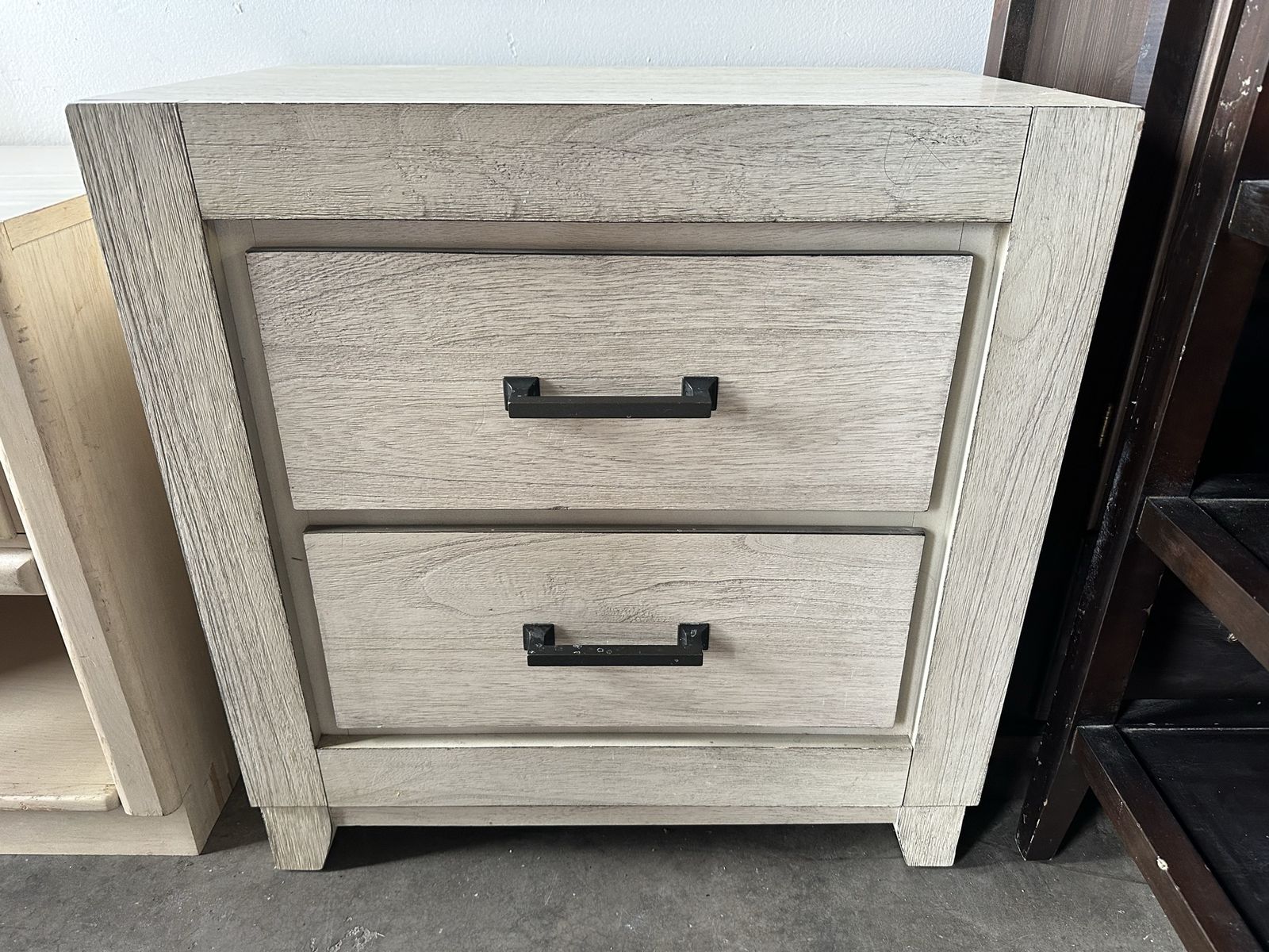 2 Drawer Nightstand