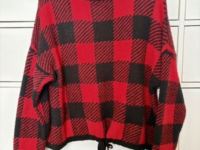 Black & Red Plaid Turtle NeCk Sweater