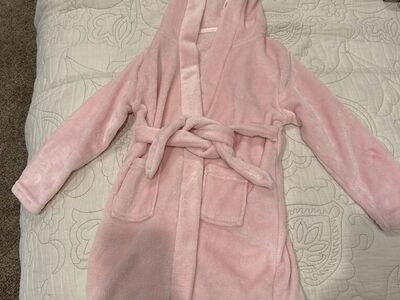 Size 8-10 fuzzy Pink Robe With Hood