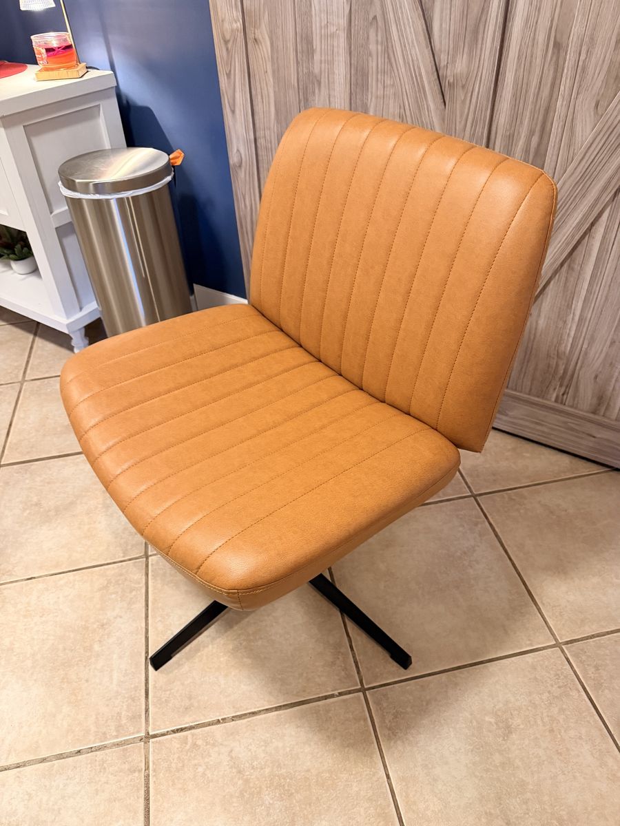 Modern Cognac Swivel Accent Chair – Excellent Condition
