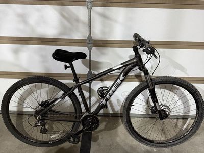 TREK Marlin 6 17.5