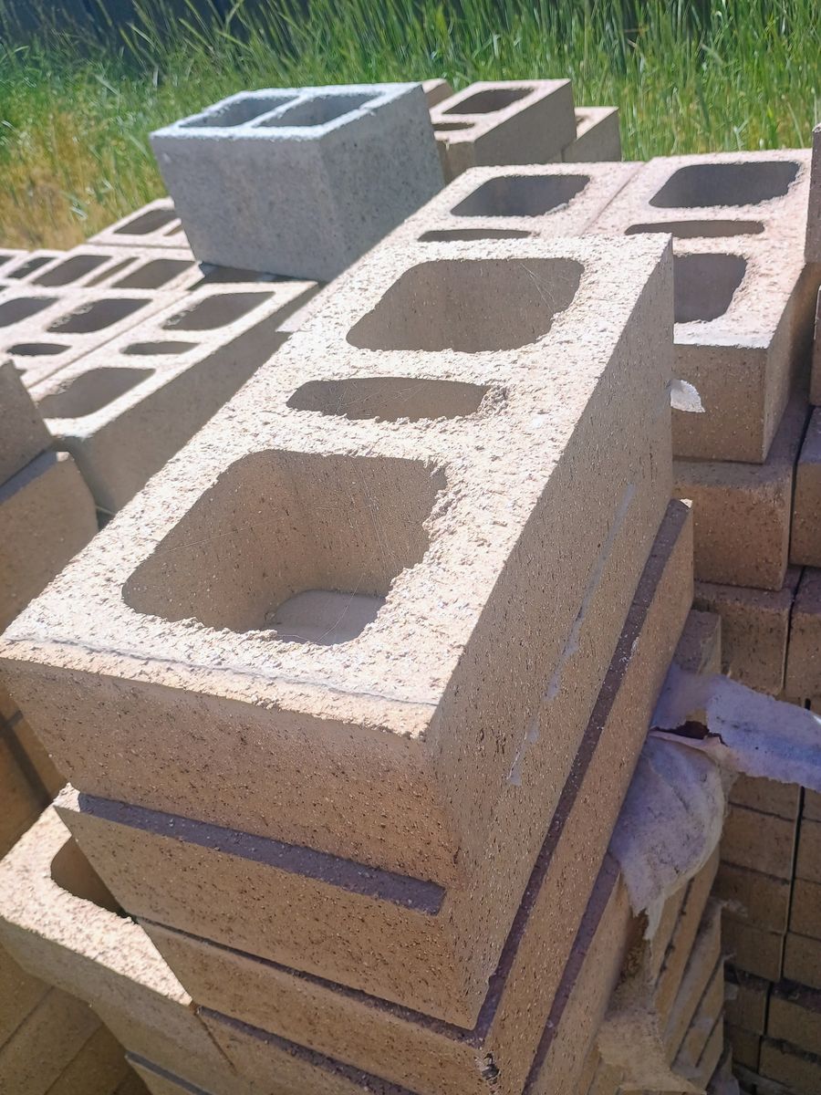 Main image 6