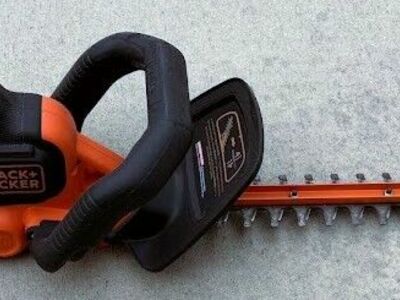 BLACK+DECKER 20V MAX Cordless Hedge Trimmer