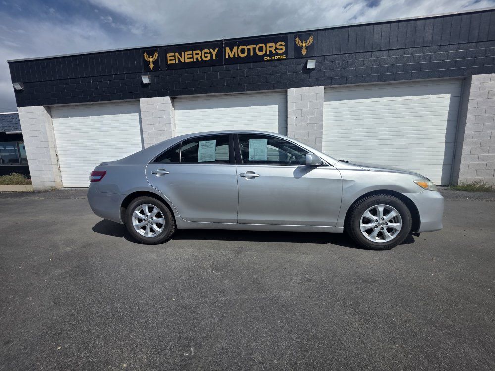 2011 TOYOTA CAMRY LE