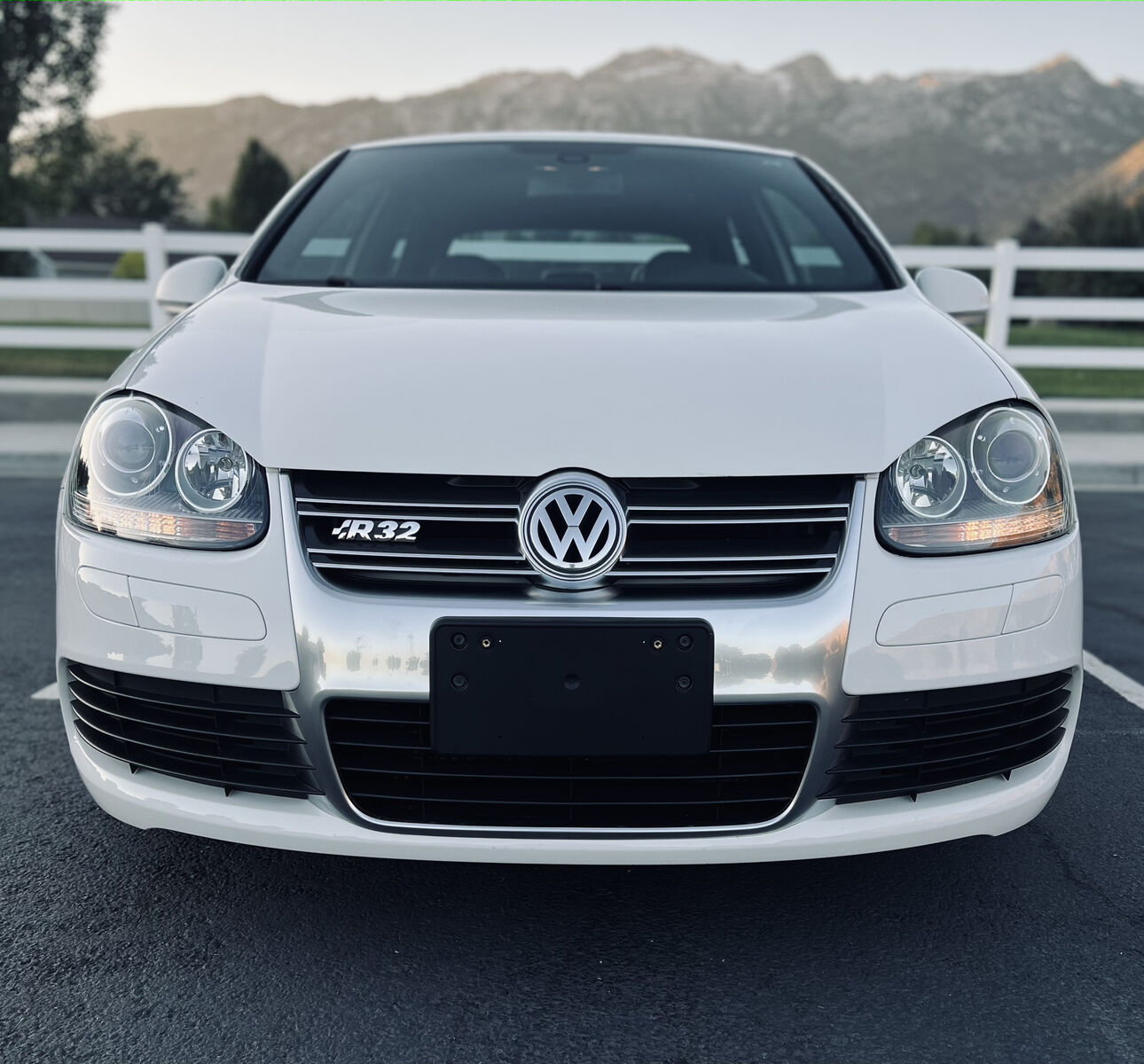 2008 Volkswagen R32 Base