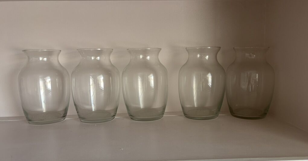 4 Glass vases
