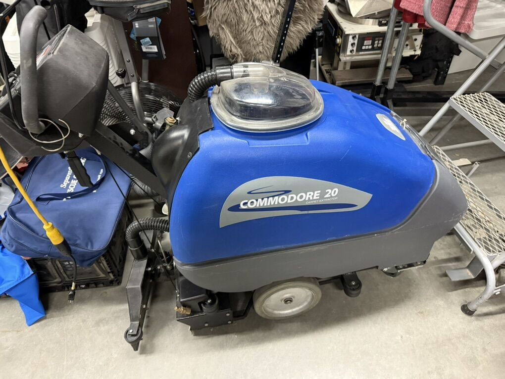 Windsor Commodore 20 Commercial Carpet Extractor