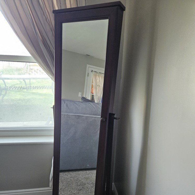 Jewelry Box self-standing