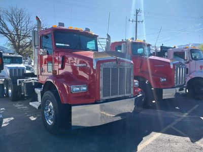 Clean Kenworth Low Miles-Wet Kit-Side Dumps-Pre Emissions-Cummins- 18 Spd.