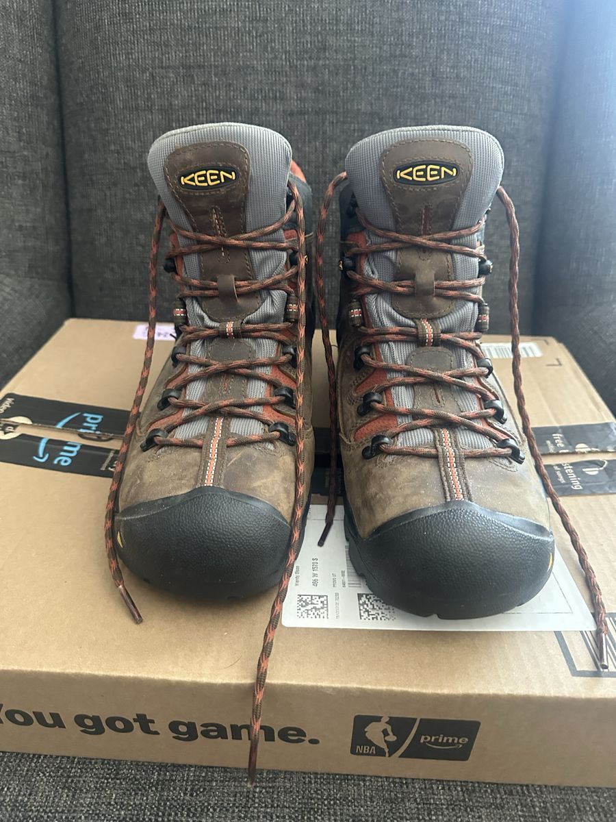 Steel Toed work boots Keen