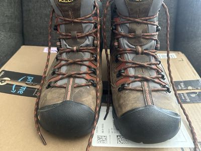 Steel Toed work boots Keen